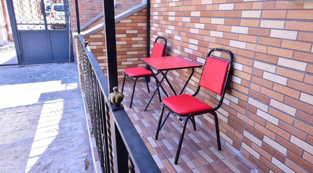 Gomi13 Otel Tiflis Dış mekan fotoğraf