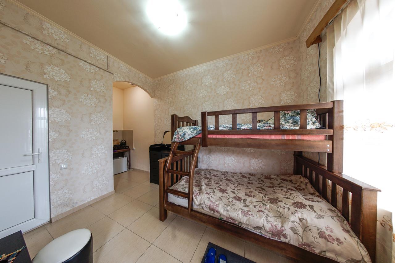 Gomi13 Otel Tiflis Dış mekan fotoğraf