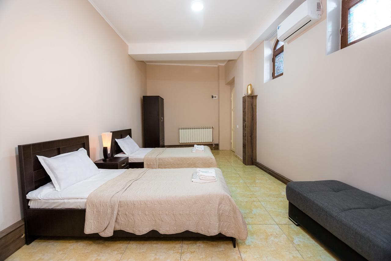 Gomi13 Otel Tiflis Dış mekan fotoğraf
