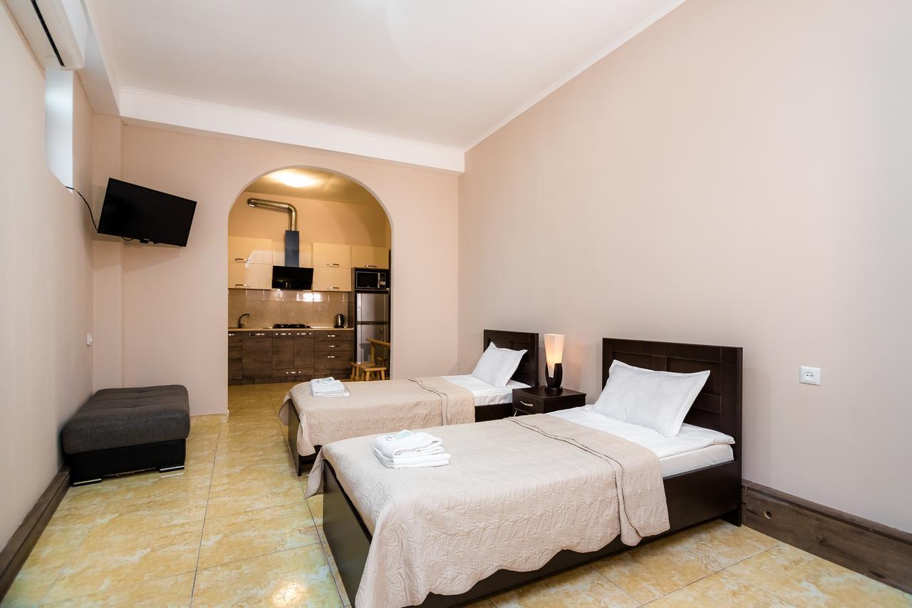 Gomi13 Otel Tiflis Dış mekan fotoğraf